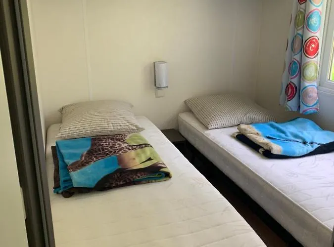 Kamp alanı Camping Le Ruisseau Saint-André-de-Seignaux